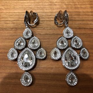 スワロフスキー(SWAROVSKI)のスワロフスキー　イヤリング(イヤリング)