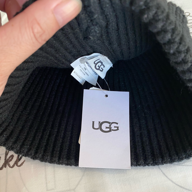 UGG(アグ)のUGG ニット帽 レディースの帽子(ニット帽/ビーニー)の商品写真