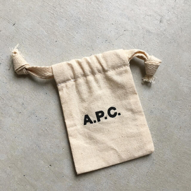 A.P.C(アーペーセー)のA.P.C. 巾着 レディースのファッション小物(ポーチ)の商品写真