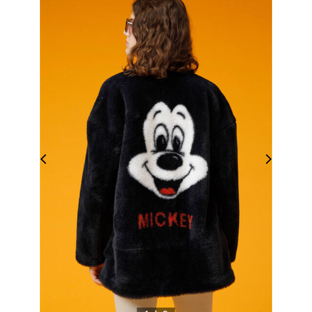 moussy(マウジー)のMICKEY FACE フェイクファーコート⚫️ レディースのジャケット/アウター(毛皮/ファーコート)の商品写真