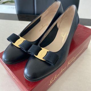 サルヴァトーレフェラガモ(Salvatore Ferragamo)のフェラガモ パンプス ヴァラ(ハイヒール/パンプス)