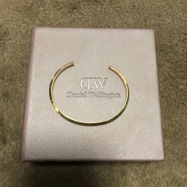 Daniel Wellington(ダニエルウェリントン)のダニエルウェリントン　ブレスレット　ローズゴールド　箱あり レディースのアクセサリー(ブレスレット/バングル)の商品写真