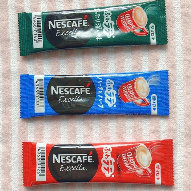 Nestle(ネスレ)のネスカフェ　エクセラ　スティックコーヒー　１２本 食品/飲料/酒の飲料(コーヒー)の商品写真