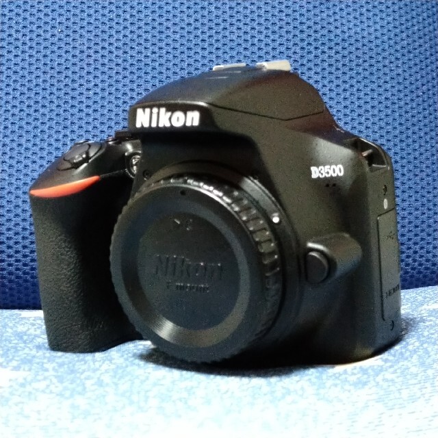 スマホ/家電/カメラ値下げ　Nikon D3500 ボディ 撮影枚数約2200枚