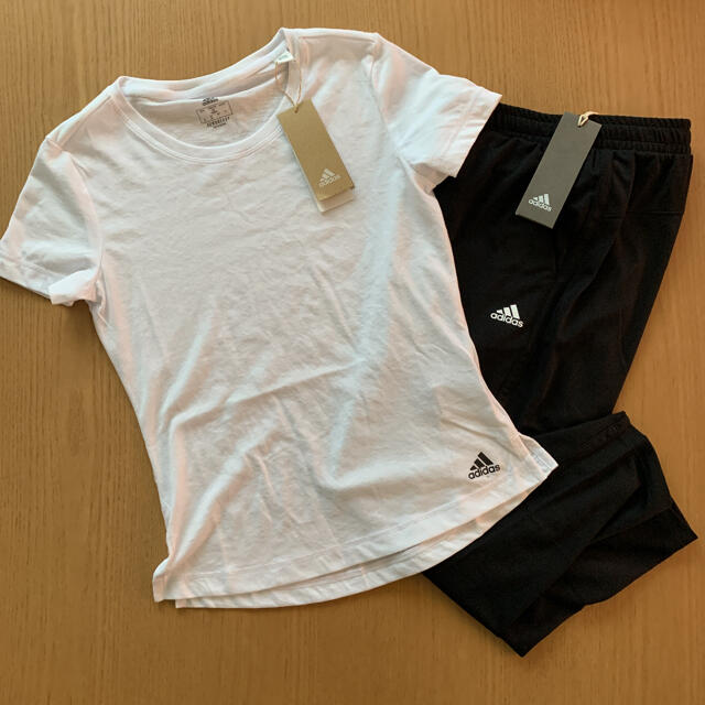 adidas(アディダス)の新品未使用！アディダス adidas Tシャツ パンツ セット レディース レディースのトップス(Tシャツ(半袖/袖なし))の商品写真