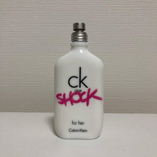 Calvin Klein(カルバンクライン)のck one shock for her 100ml コスメ/美容の香水(香水(女性用))の商品写真