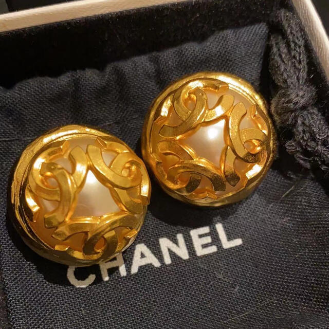 CHANEL イヤリング