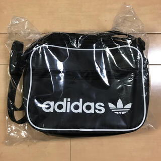 アディダス(adidas)の【新品】アディダスオリジナルス　ショルダーバッグ(ショルダーバッグ)