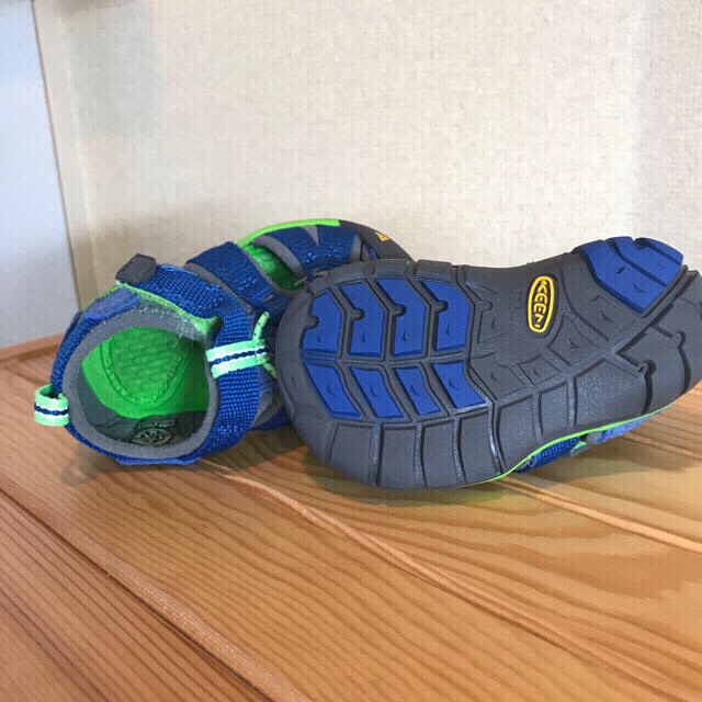 KEEN(キーン)のkeenベビーシューズ11.5ｾﾝﾁ & ディーパム水着60 キッズ/ベビー/マタニティのベビー靴/シューズ(~14cm)(サンダル)の商品写真