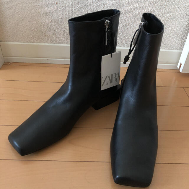 ZARA - 【新品未使用】ZARAスクエアトゥ仕様レザーフラットアンクル