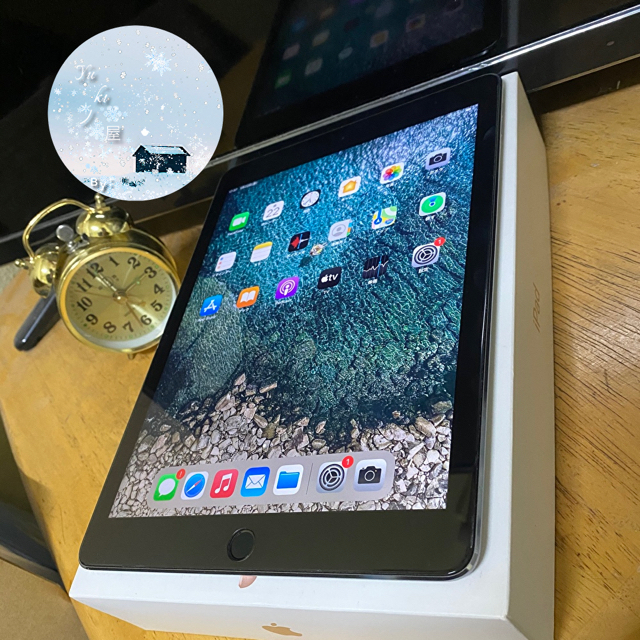 Yukiノ屋美品　iPad Air2 16GB  セルラー　AU アイパッド　エア2世代