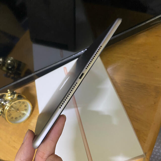 美品 iPad Air2 16GB セルラー AU アイパッド エア2世代 美品 iPad Air2 16GB セルラー AU アイパッド エア2世代