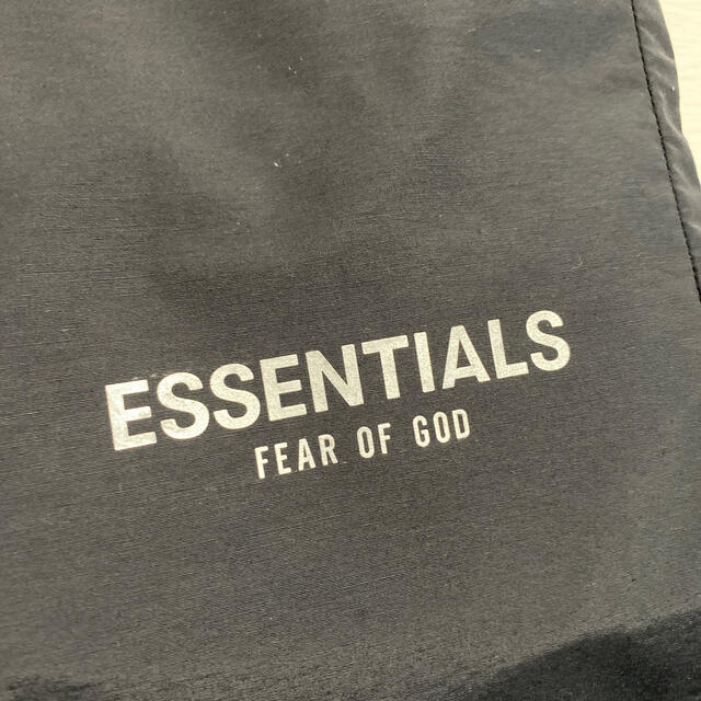 FEAR OF GOD(フィアオブゴッド)のessentials エッセンシャルズ　カーゴパンツ　FOG aj1 dunk メンズのパンツ(ワークパンツ/カーゴパンツ)の商品写真