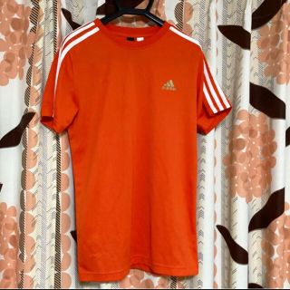 アディダス(adidas)のadidas アディダス Tシャツ　半袖　オレンジ　キッズ　レディース(Tシャツ(半袖/袖なし))