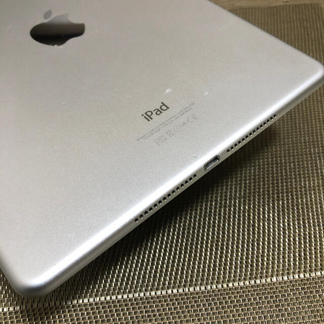 ipad air2 16GB wifiモデル シルバー PC/タブレット ipad air2 16GB wifiモデル シルバー PC/タブレット