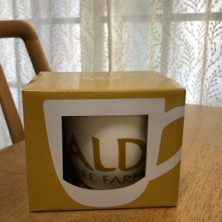 カルディ(KALDI)のカルディ　マグカップとドリップコーヒー2袋(グラス/カップ)