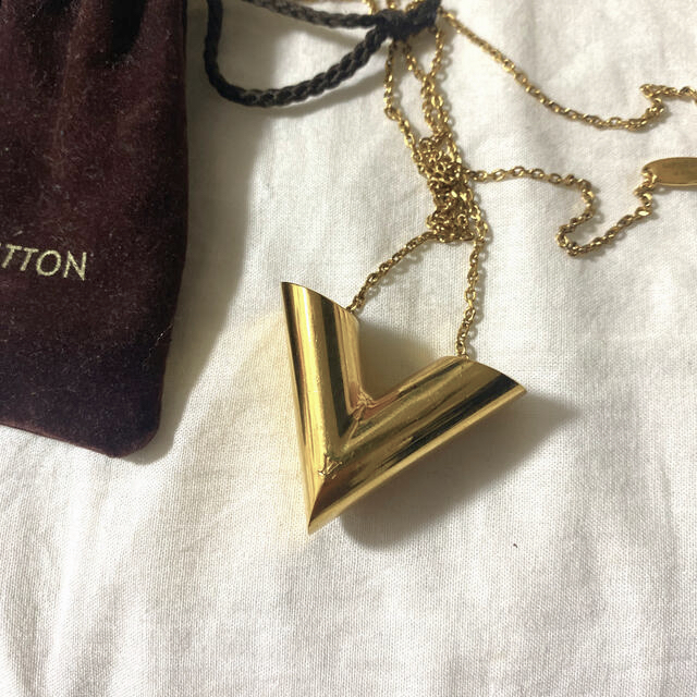 驚きの値段で】 美品✨ルイヴィトン ネックレス エセンシャル V