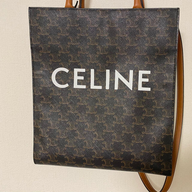 超激安 celine - セリーヌ ロゴトリオンフキャンバストートバッグ Lの