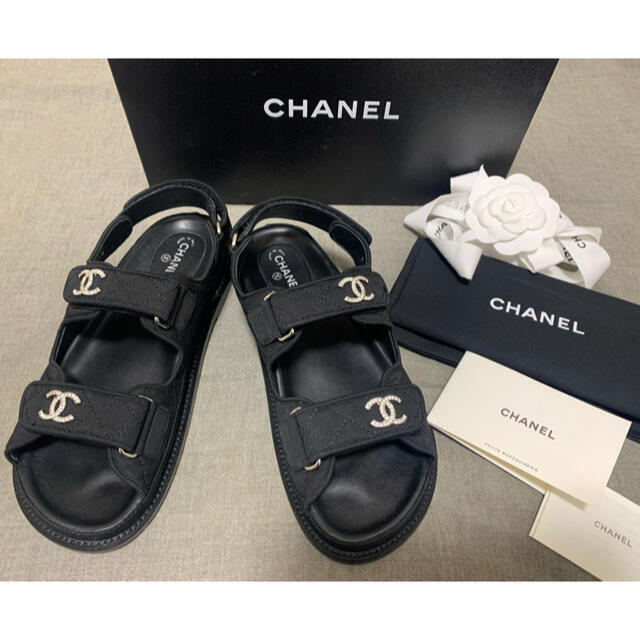 フラット CHANEL フットベットサンダルの通販 by ついんまま's shop｜シャネルならラクマ - CHANEL新作★ シャネル しました