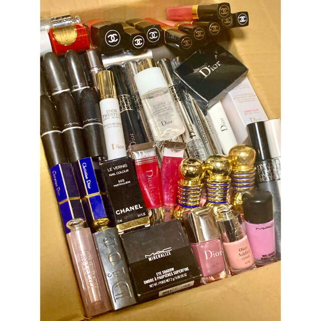 CHANEL - 化粧品 デパコス 大量 ディオール まとめ売りの通販 by