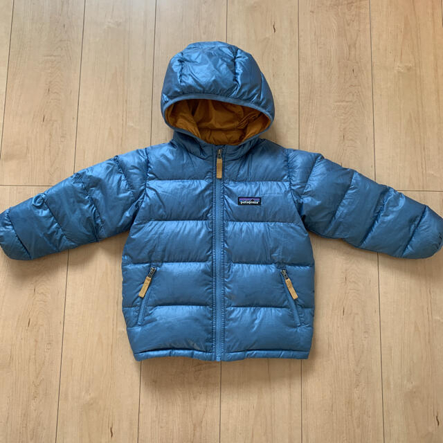 patagonia(パタゴニア)のパタゴニア　キッズ　ダウン キッズ/ベビー/マタニティのキッズ服男の子用(90cm~)(ジャケット/上着)の商品写真