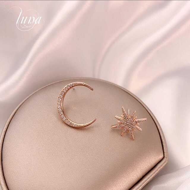 AHKAH(アーカー)の送込★ ☆moon&star pierce☆s925 ポスト☆GOLD レディースのアクセサリー(ピアス)の商品写真