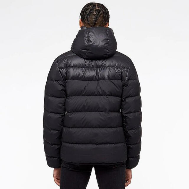 新品未使用】ナイキ ウインドランナー フィル size S ダウン 新品未使用】ナイキ ウインドランナー フィル size S ダウン