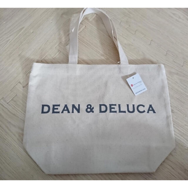 DEAN & DELUCA(ディーンアンドデルーカ)の週末セール！！ 大人気★DEAN&DELUCA 大トートバック 生成 レディースのバッグ(エコバッグ)の商品写真