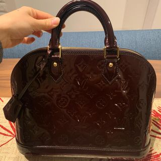 ルイヴィトン(LOUIS VUITTON)のLouis Vuitton ルイヴィトンアルマ　ヴェルニ(ハンドバッグ)