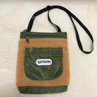 アウトドアプロダクツ(OUTDOOR PRODUCTS)の☆美品☆ OUTDOOR PRODUCTS モコモコショルダー カーキ×ベージュ(ショルダーバッグ)