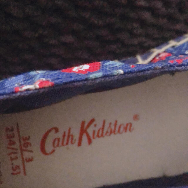 Cath Kidston(キャスキッドソン)のキャスキッドソン　スリッポン　花柄　ブルー レディースの靴/シューズ(スニーカー)の商品写真