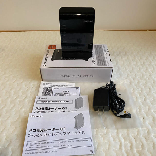 NTTdocomo(エヌティティドコモ)のドコモ光ルーター 01 〈ブラック〉 スマホ/家電/カメラのPC/タブレット(PC周辺機器)の商品写真