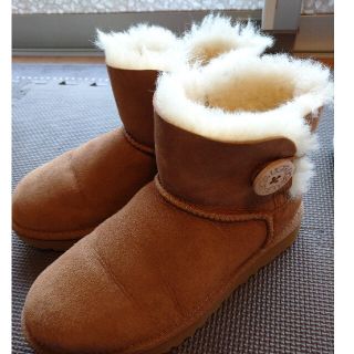 UGG 【美品】レディース あったかショートブーツ(ブーツ)