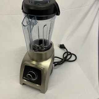 バイタミックス(Vitamix)の国内正規品　Vitamix パーソナルブレンダー　VM0182(ジューサー/ミキサー)