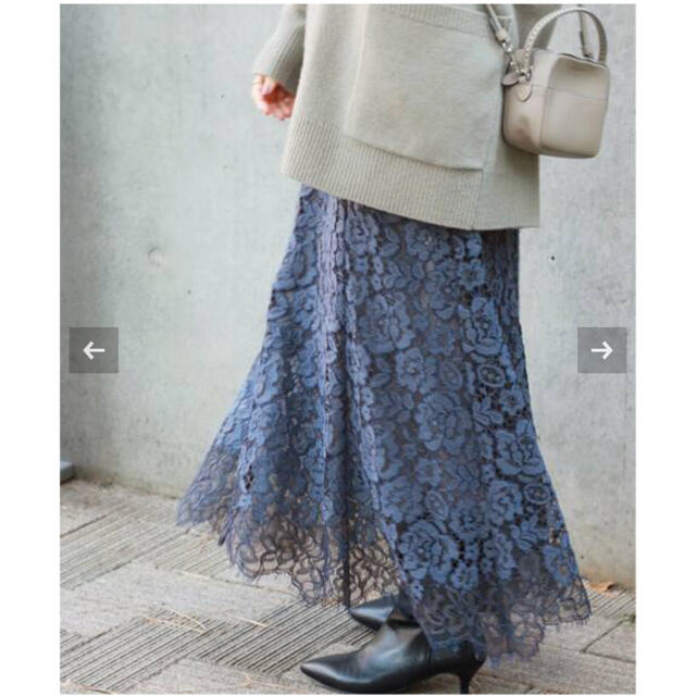 IENA(イエナ)の週末限定　イエナ　今季完売　レース裾フレアスカート　ブルー38 新品タグ付き レディースのスカート(ロングスカート)の商品写真