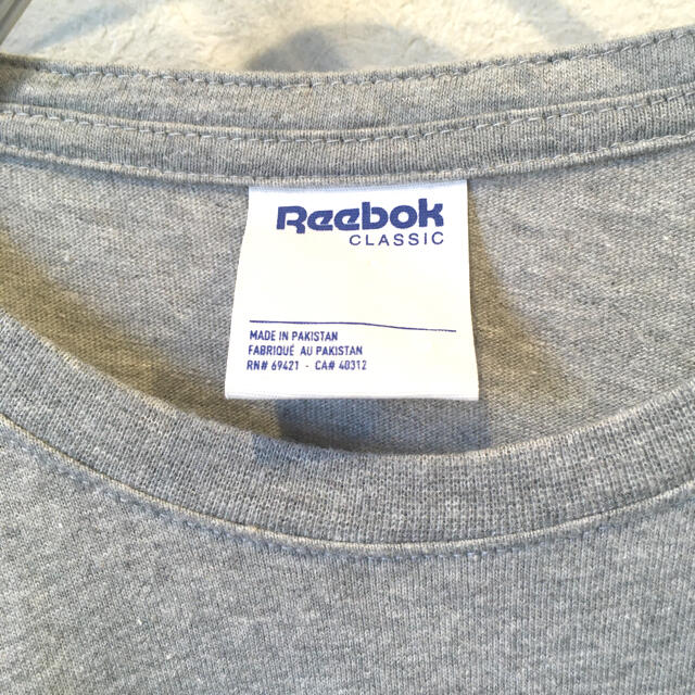 Reebok(リーボック)のReebok Tシャツ グレー 美品 メンズのトップス(Tシャツ/カットソー(半袖/袖なし))の商品写真