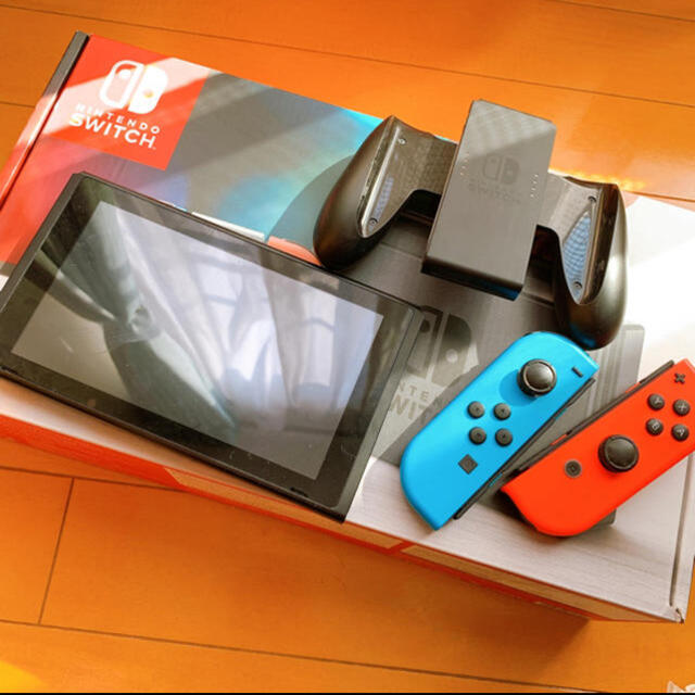 Nintendo Switch(ニンテンドースイッチ)の【ジャンク品】Nintendo Switch Joy-Con  エンタメ/ホビーのゲームソフト/ゲーム機本体(家庭用ゲーム機本体)の商品写真