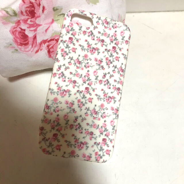 LAURA ASHLEY(ローラアシュレイ)の新品　花柄　iPhone7 iPhone8 ケース スマホ/家電/カメラのスマホアクセサリー(iPhoneケース)の商品写真