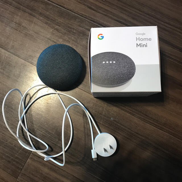 Google(グーグル)のGoogle home mini スマホ/家電/カメラのオーディオ機器(スピーカー)の商品写真