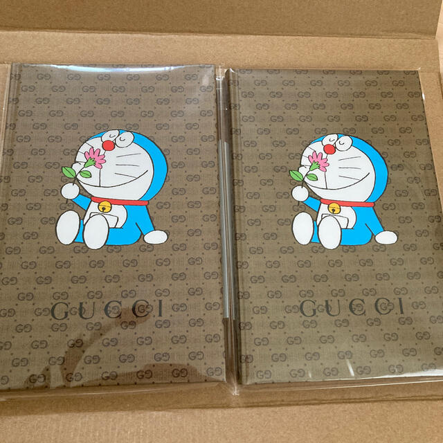 小学館(ショウガクカン)の即日発送♡GUCCI♡ドラえもん　ノート　2冊セット♡グッチ エンタメ/ホビーのおもちゃ/ぬいぐるみ(キャラクターグッズ)の商品写真