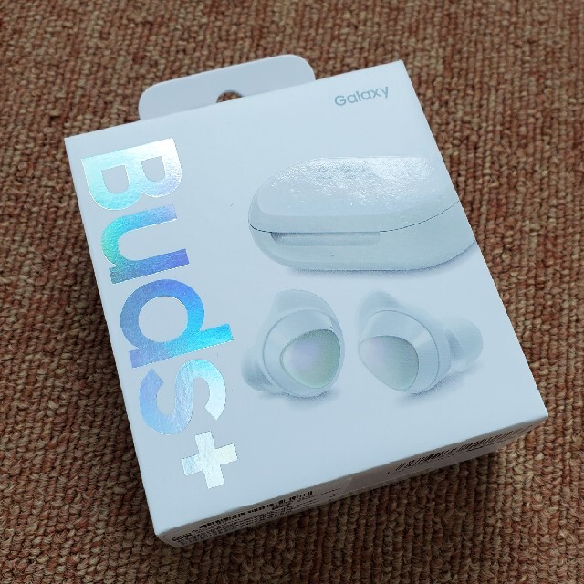 Galaxy(ギャラクシー)の【モルコ様専用】【新品未開封】Galaxy Buds+ ホワイト  スマホ/家電/カメラのオーディオ機器(ヘッドフォン/イヤフォン)の商品写真