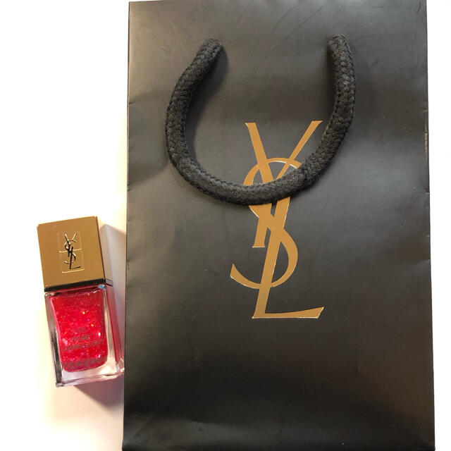 Yves Saint Laurent Beaute(イヴサンローランボーテ)の【限定色】イヴ・サンローラン　ネイル【未使用】 コスメ/美容のネイル(マニキュア)の商品写真