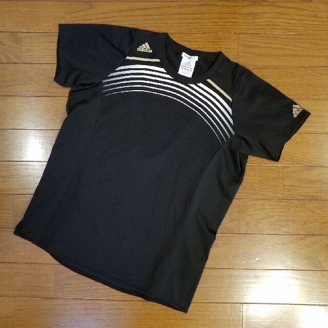 adidas(アディダス)の☆adidas☆ アディダス　レディースTシャツ　サイズM　ブラック(黒) レディースのトップス(Tシャツ(半袖/袖なし))の商品写真