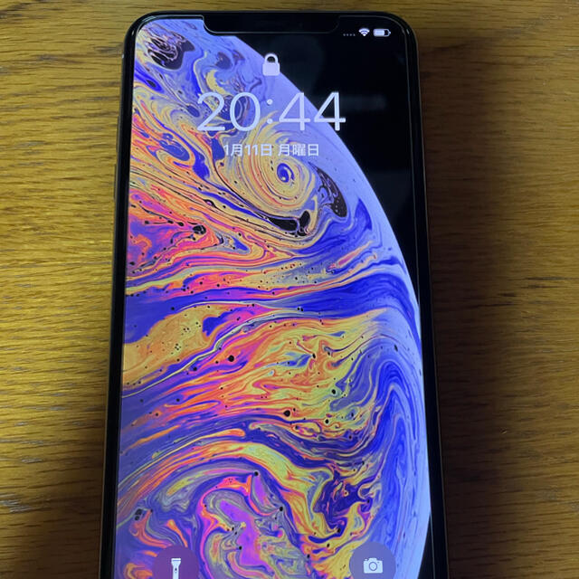 iPhone(アイフォーン)の【arunat様専用】iPhoneXSMAX 256GB シルバー SIMフリー スマホ/家電/カメラのスマートフォン/携帯電話(スマートフォン本体)の商品写真