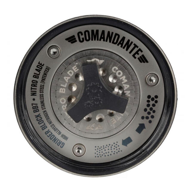 ⭐️新品 Comandante C40 アメリカンチェリー コマンダンテ スマホ/家電/カメラの調理家電(電動式コーヒーミル)の商品写真
