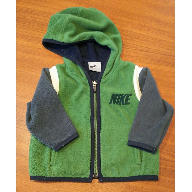 NIKE(ナイキ)のNIKE フリース  パーカー  80 キッズ/ベビー/マタニティのベビー服(~85cm)(ジャケット/コート)の商品写真