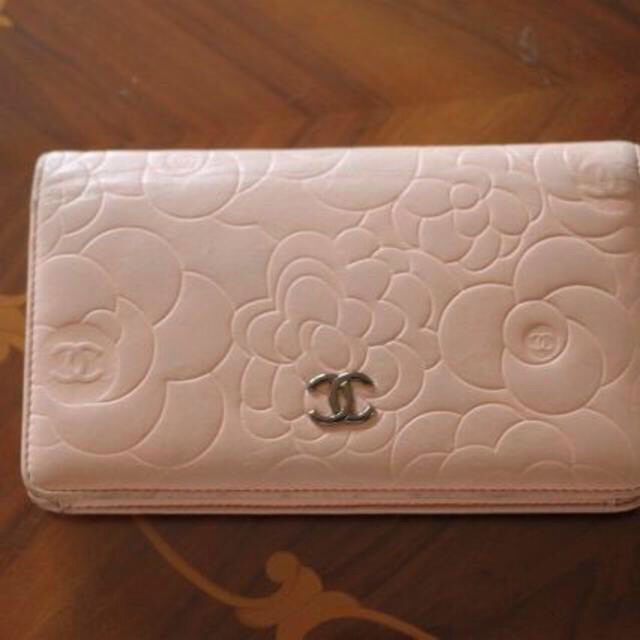 シャネル CHANEL カメリア 財布