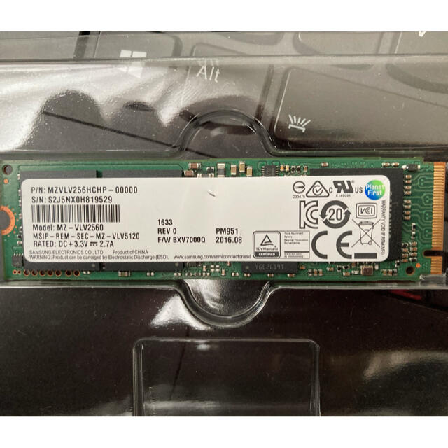 SAMSUNG(サムスン)のSamsung m.2 2280 ssd 256GB NVMe スマホ/家電/カメラのPC/タブレット(PCパーツ)の商品写真