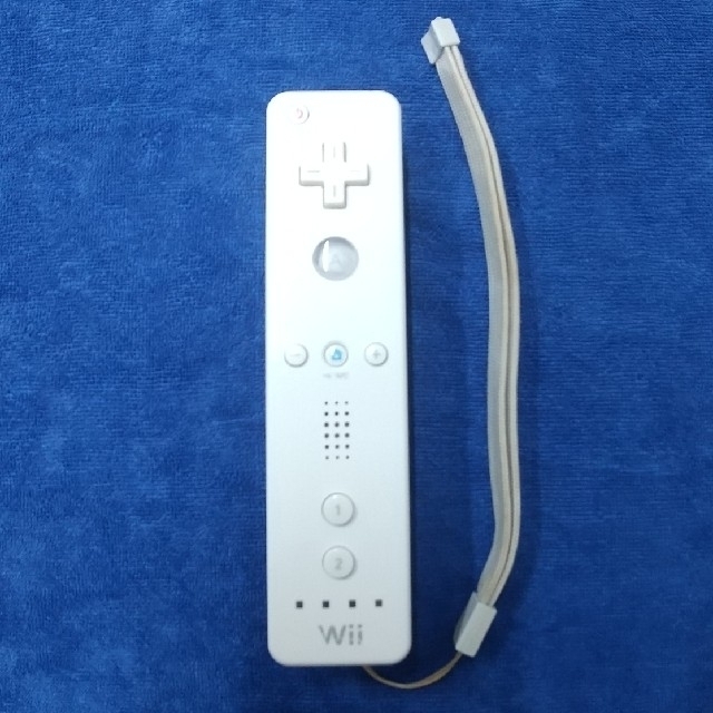 任天堂(ニンテンドウ)のWii リモコン エンタメ/ホビーのゲームソフト/ゲーム機本体(その他)の商品写真