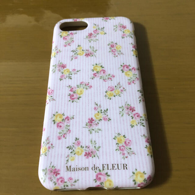 Maison de FLEUR(メゾンドフルール)のメゾンドフルール 携帯カバー スマホ/家電/カメラのスマホアクセサリー(iPhoneケース)の商品写真